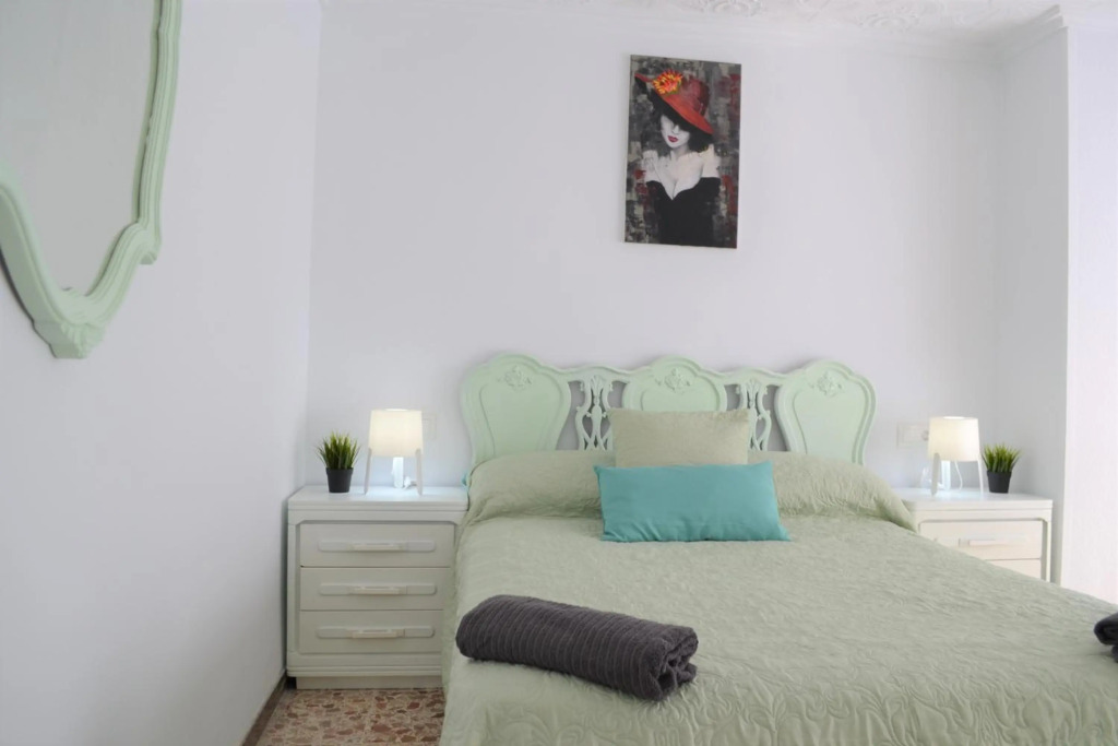 Fantastic 1 bedroom Apartment with Gallery (CB6EV)
