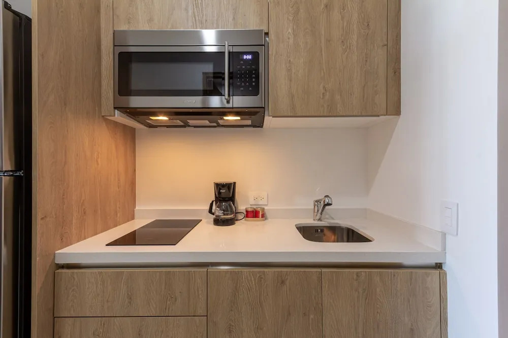 Luxury Sea view Studio on the 5th Av