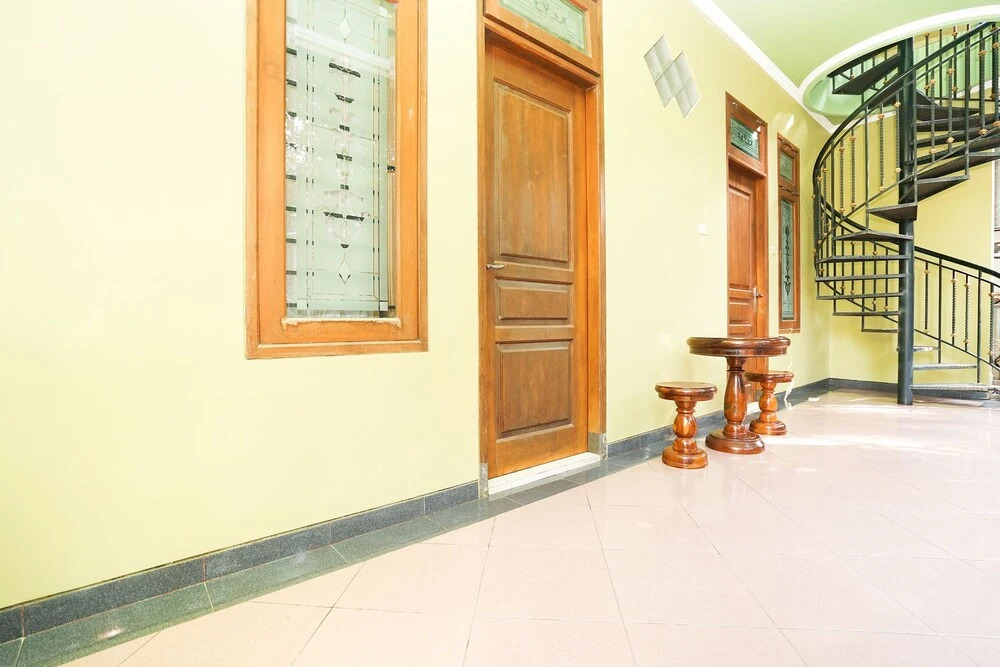OYO 771 Kembang Kuning Residence Syariah