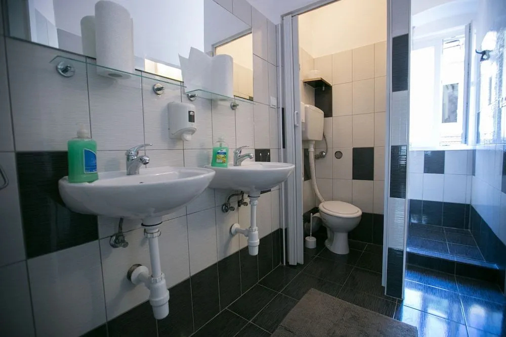Hostel Morcic