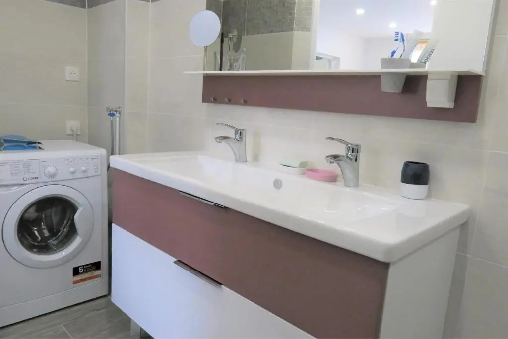 Appartement rénové avec WIFI bien équipé au centre ville de PERROS-GUIREC - Ref 940