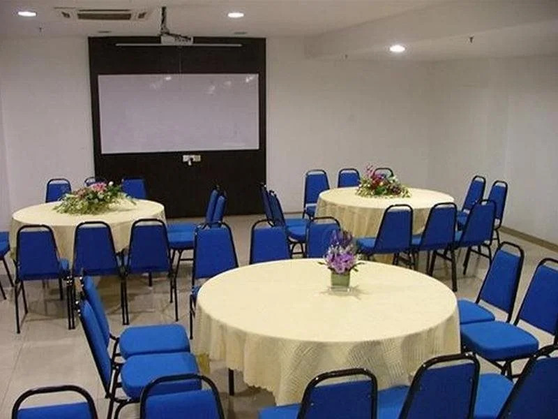 Alora Hotel