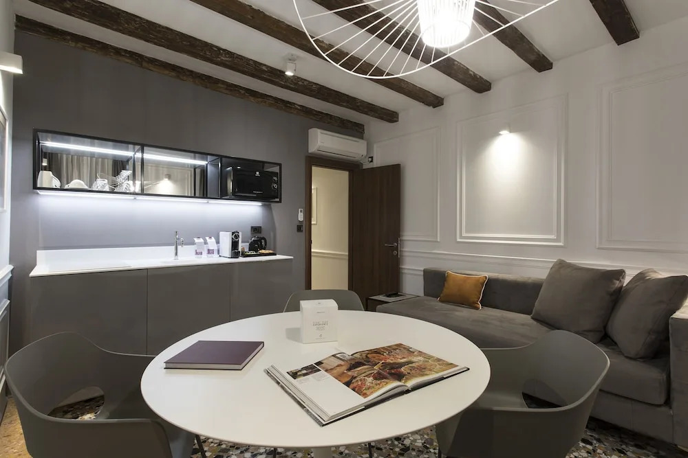 San Marco Suite 755