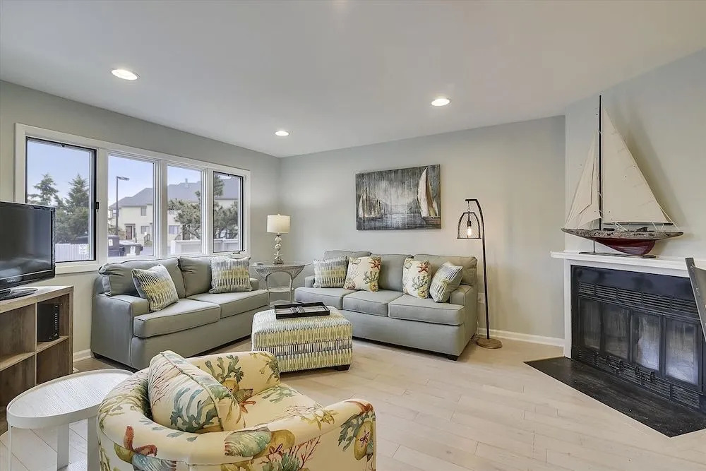Baystrand III Unit 9 by Long & Foster