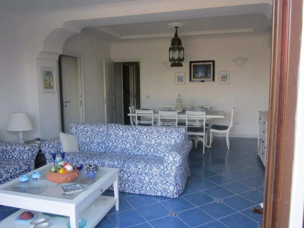 Villa Grotta Azzurra