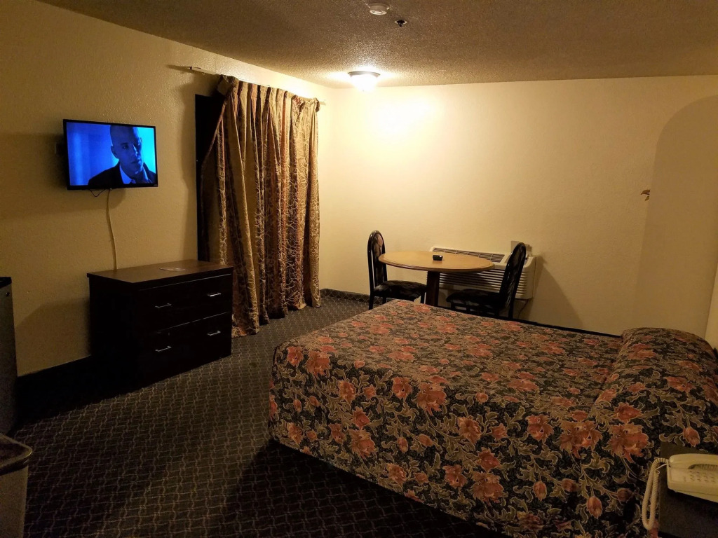 Travel Time Motel