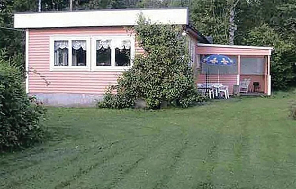 Beautiful Home In Älmhult With Wifi