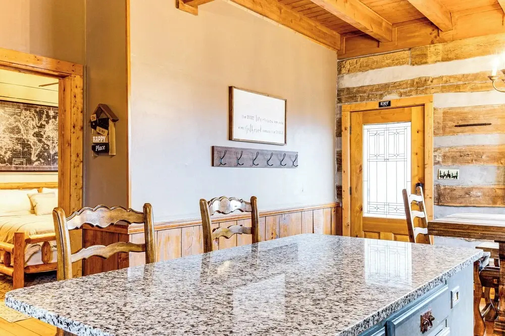 Spacious Gatlinburg Cabin w/ Hot Tub & Game Room!