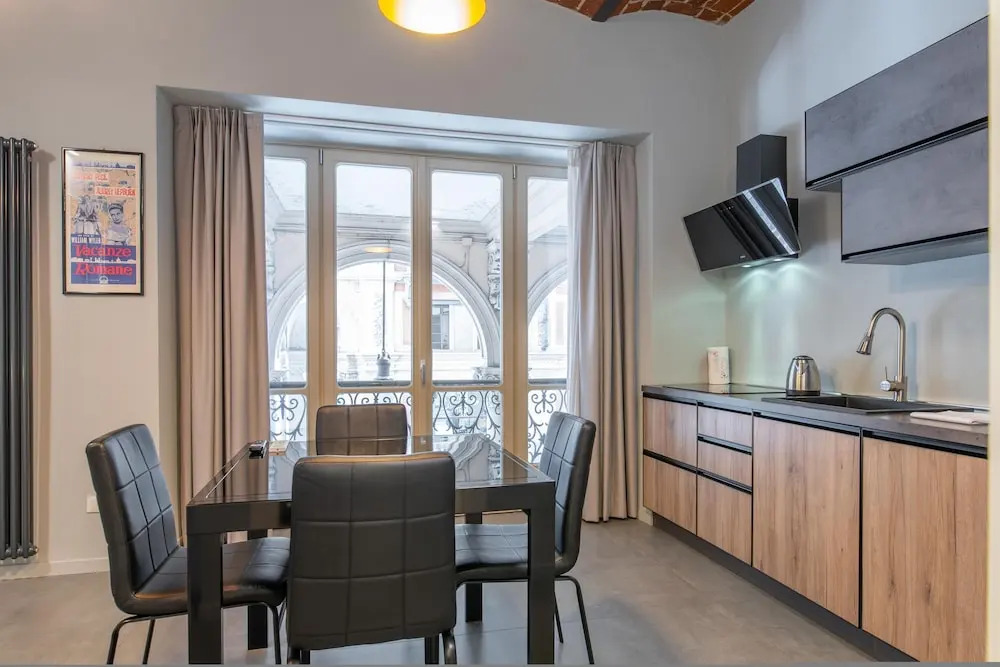 Queen Apartment in Torino