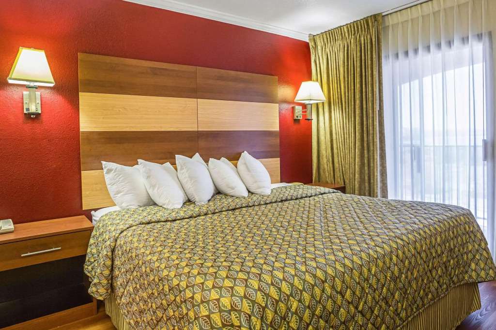 Rodeway Inn & Suites Lake Havasu City