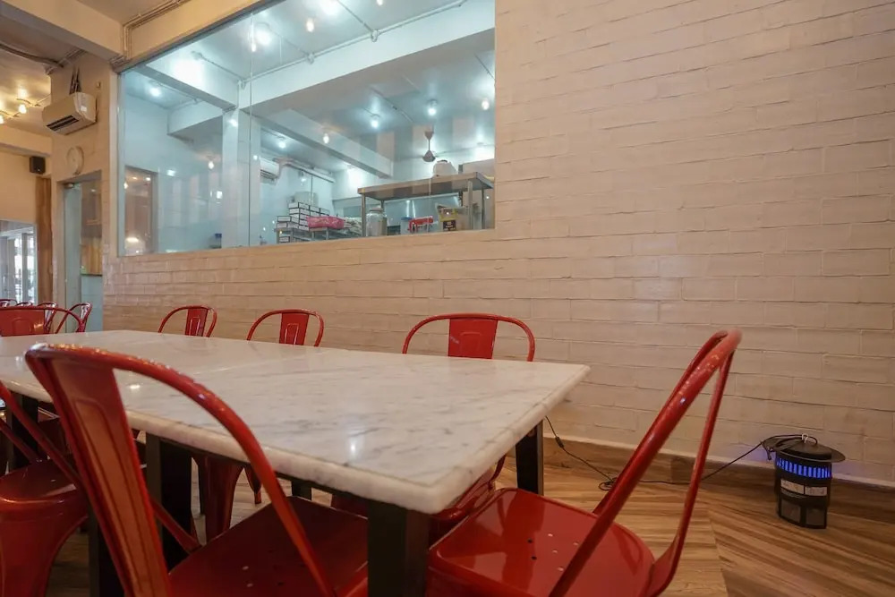 OYO 1270 Residence 8