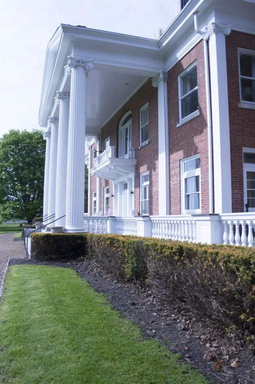 White Spring Manor