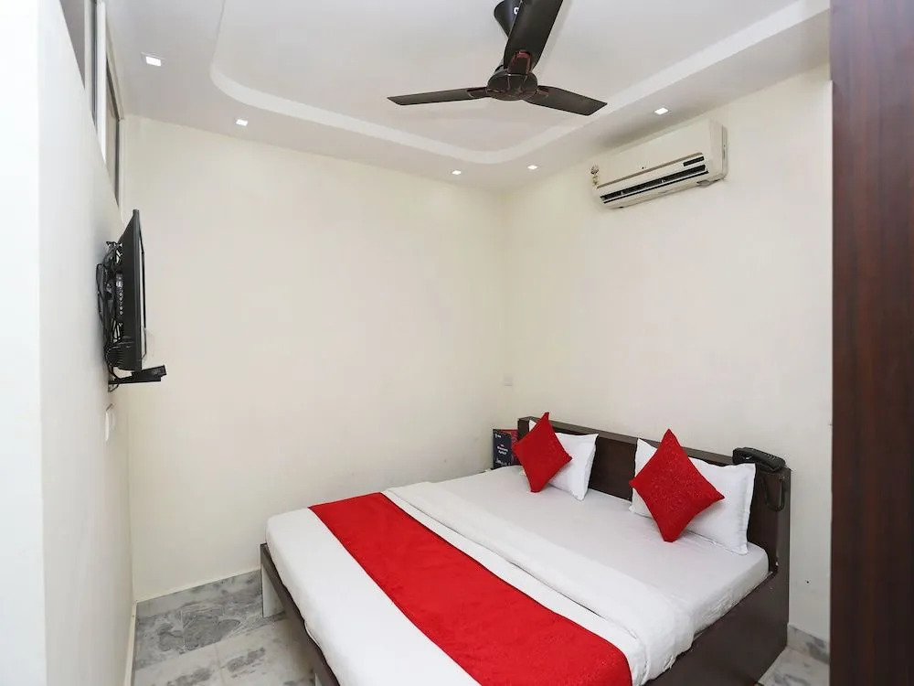 Oyo 23090 Hotel Mani Bhai Patel