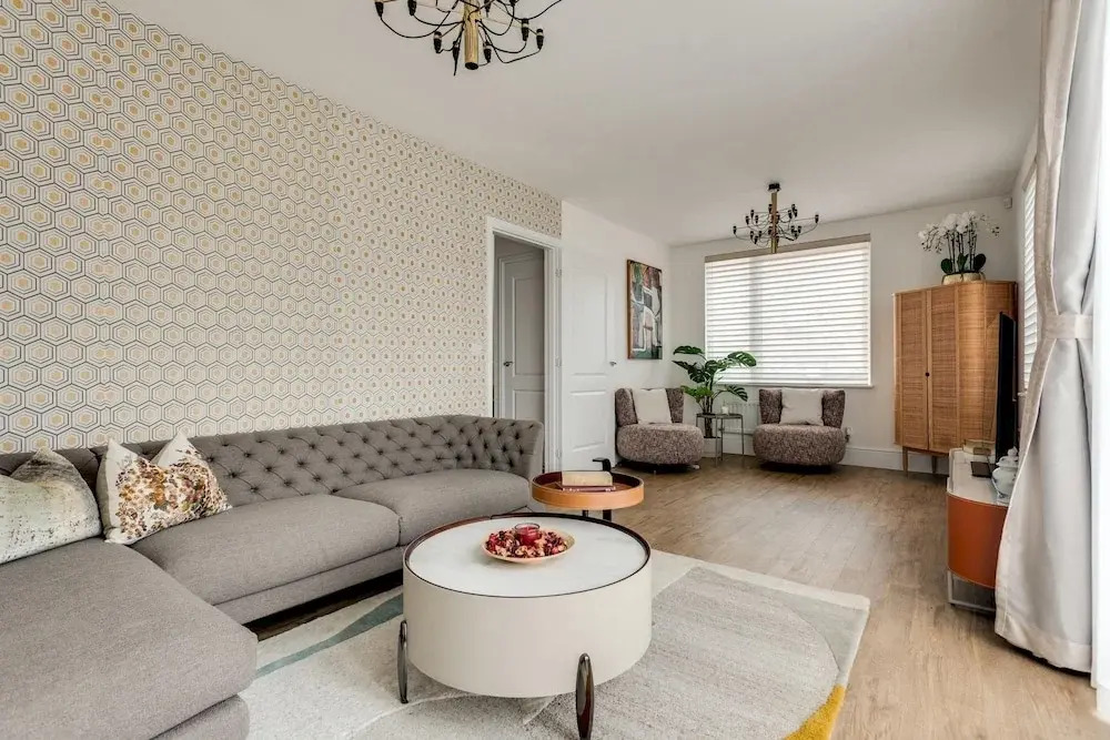 Tranquil 4-bed Oasis Modern Chic