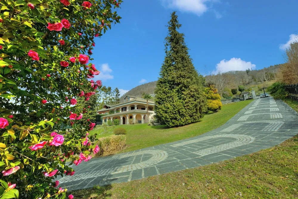 Casa Serena park and Lake View - Happy Rentals