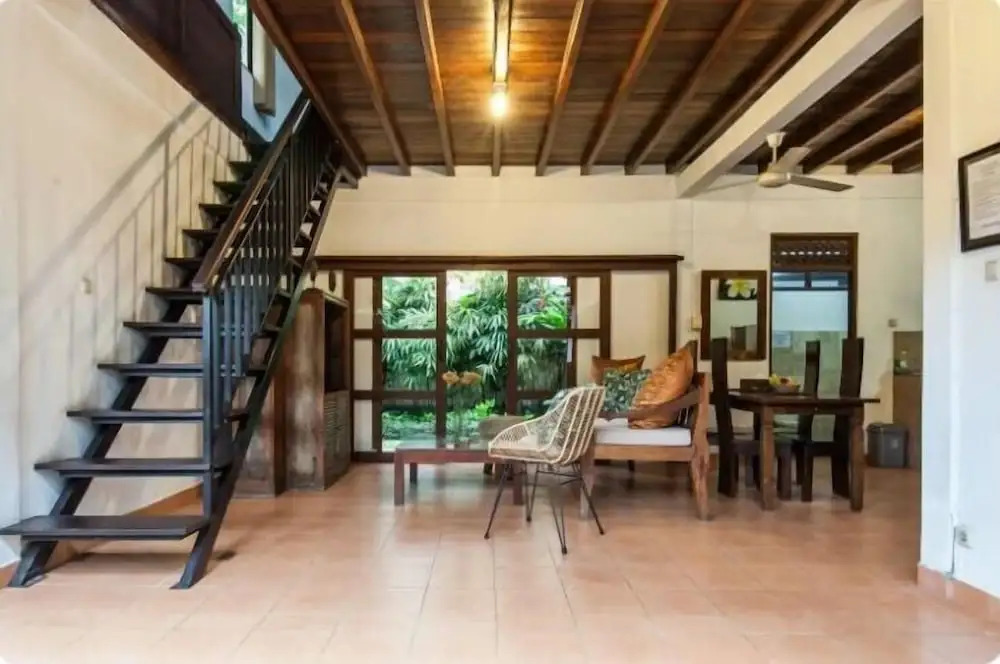 SMV- 2BedGRDN - V7 · 2BR Garden Villa Walk to shops and Beach Legian
