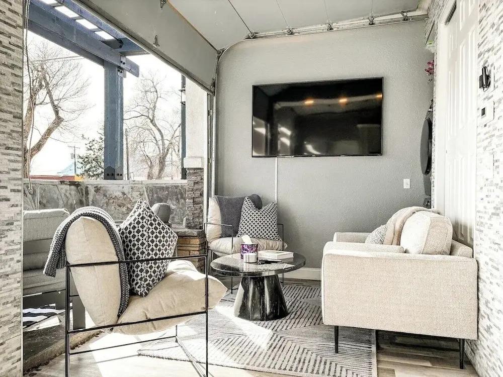 2201 W Colorado