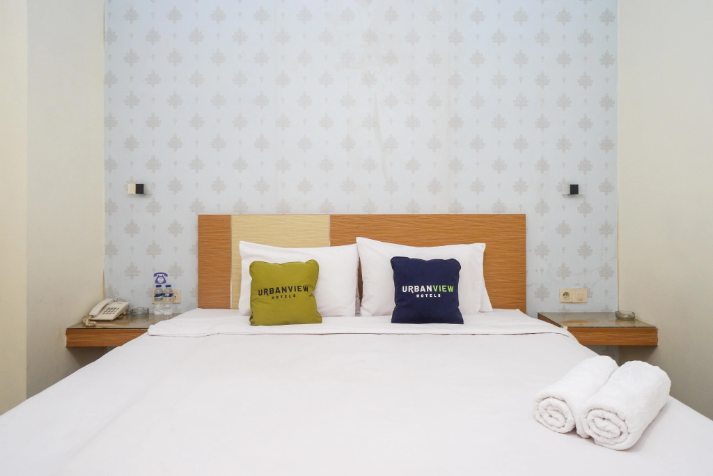 Urbanview Hotel Ruby Makassar