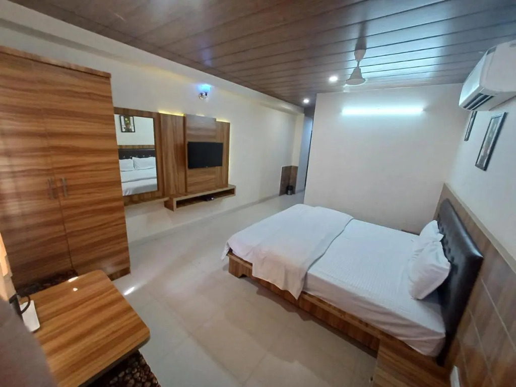 Hotel Star Inn