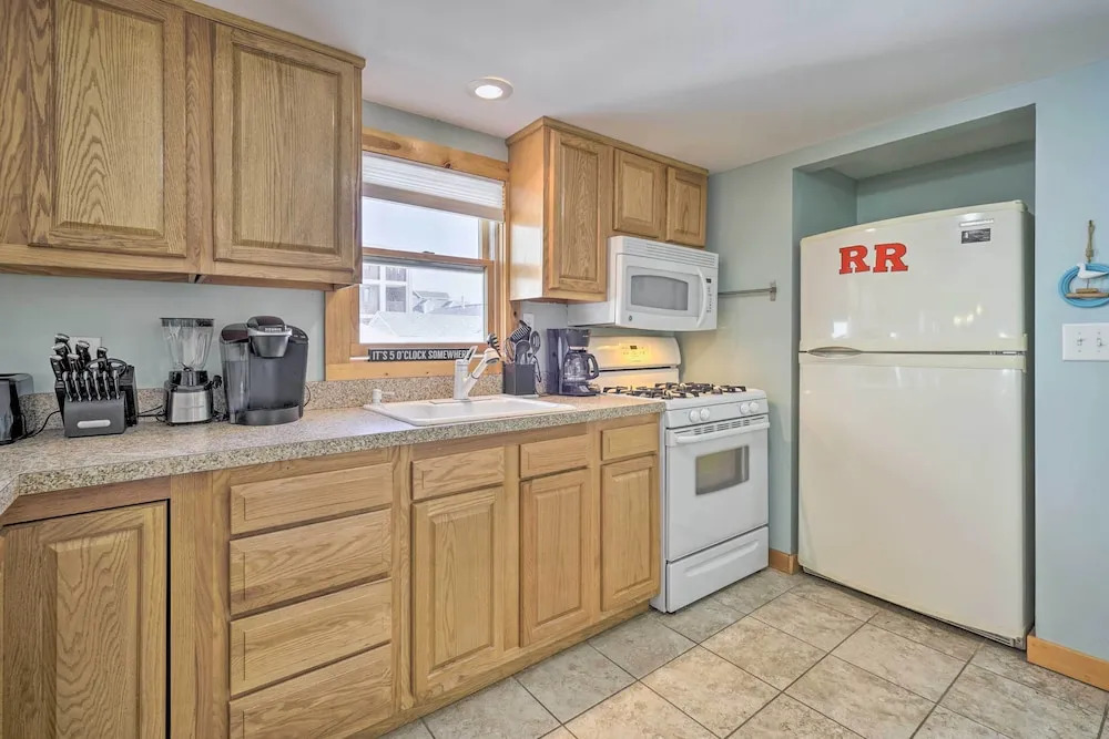 Jersey Apt - 1/2 Mi to Seaside Heights Beach
