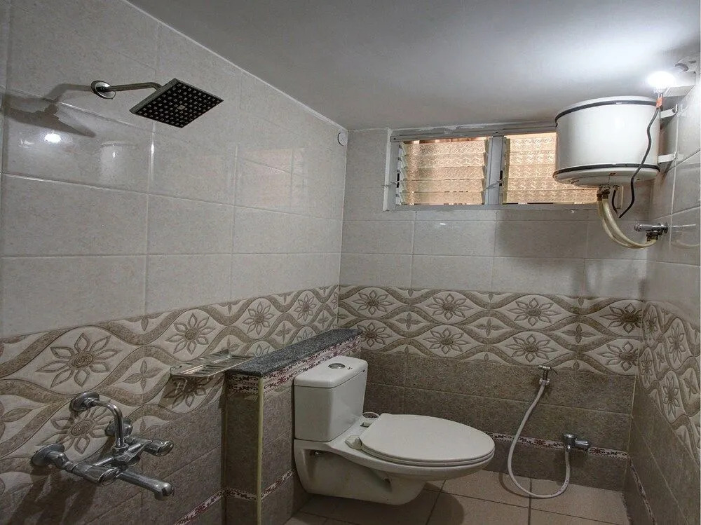 Oyo 28738 Abbirami Hotels