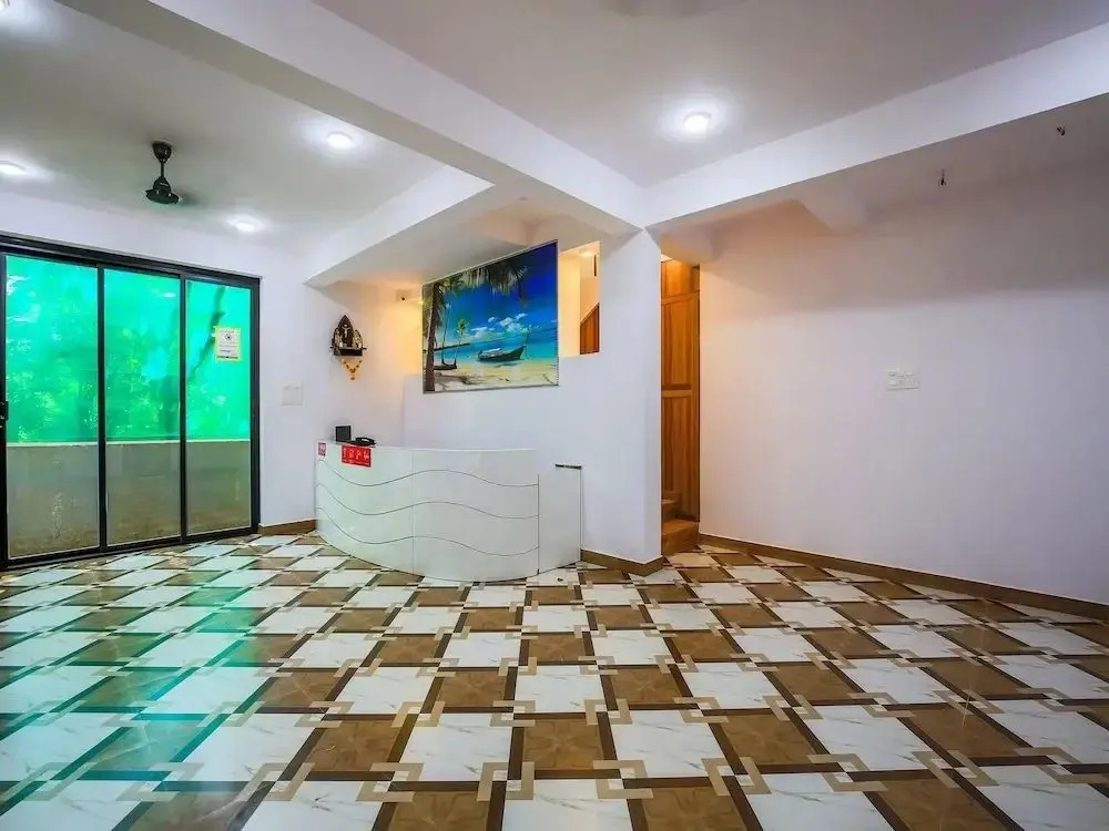 Toms Imperial Boutique by OYO Rooms
