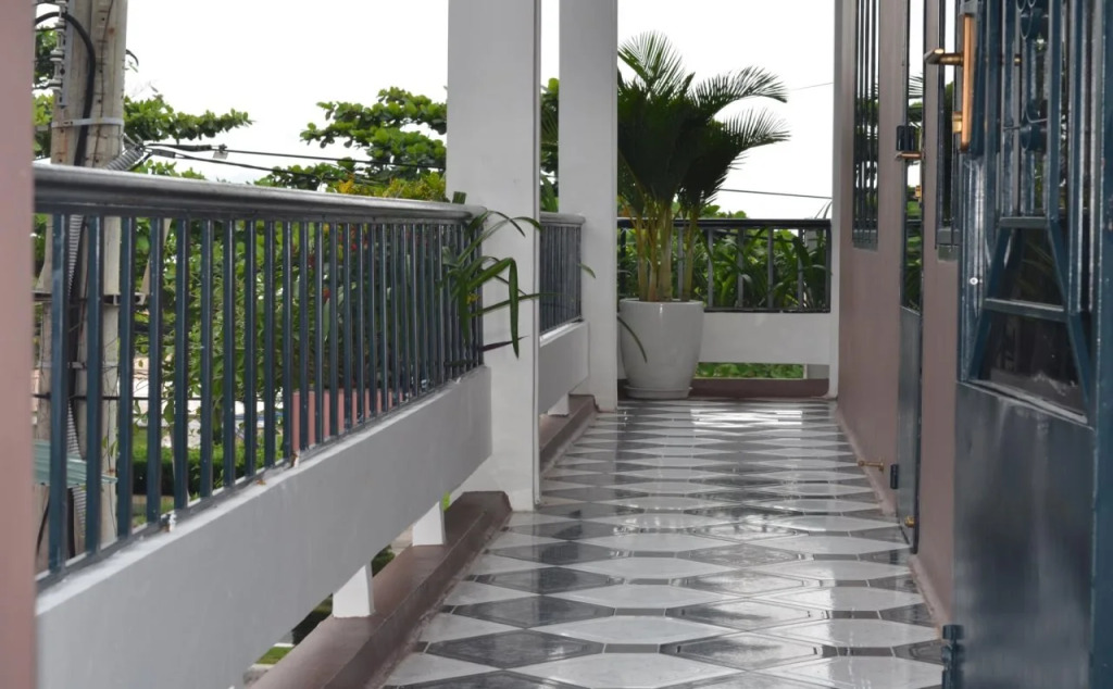 Alan Hostel