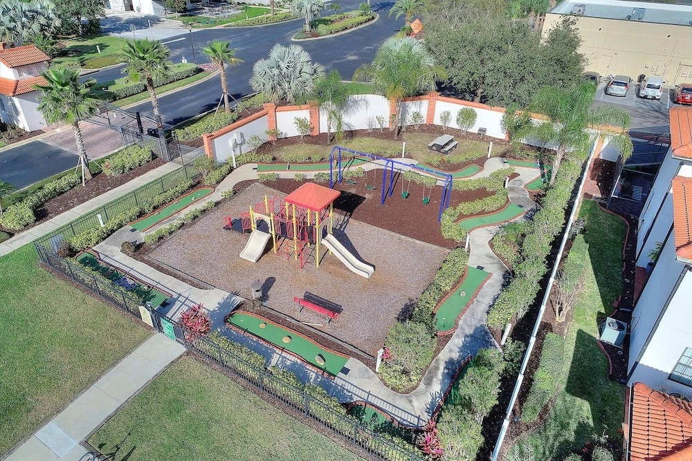 South Facing: Green Views & Gated Facilities