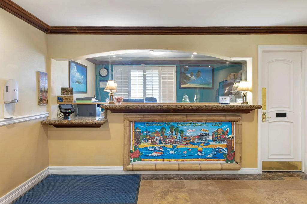 Best Western Harbour Inn & Suites Huntington - Sunset Beach
