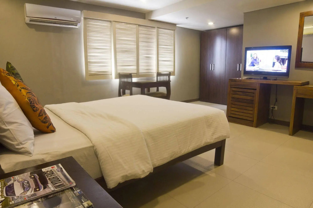 Artina Suites Hotel