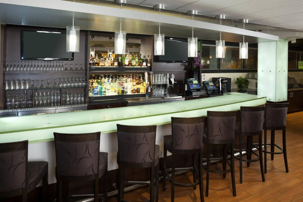 Hampton Inn Newark Airport
