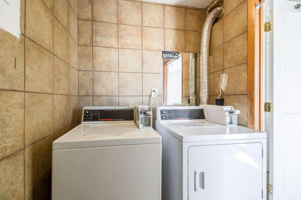 Motel 6 Indianapolis, IN – South