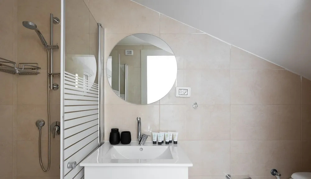 ALMA City Center Classical Apartments by HOMY
