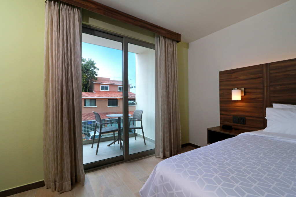 Holiday Inn Express & Suites - Playa del Carmen by IHG