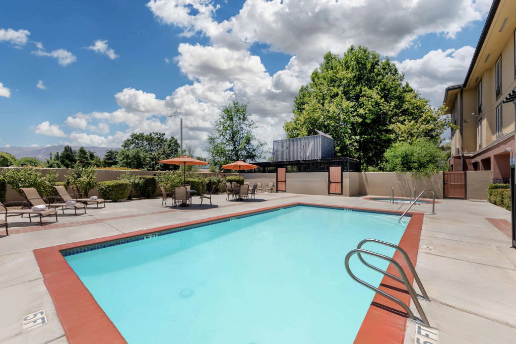 Best Western Plus Country Park Hotel