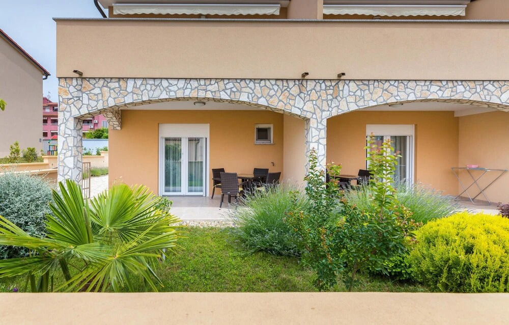 Four-Bedroom Holiday Home In Vodnjan