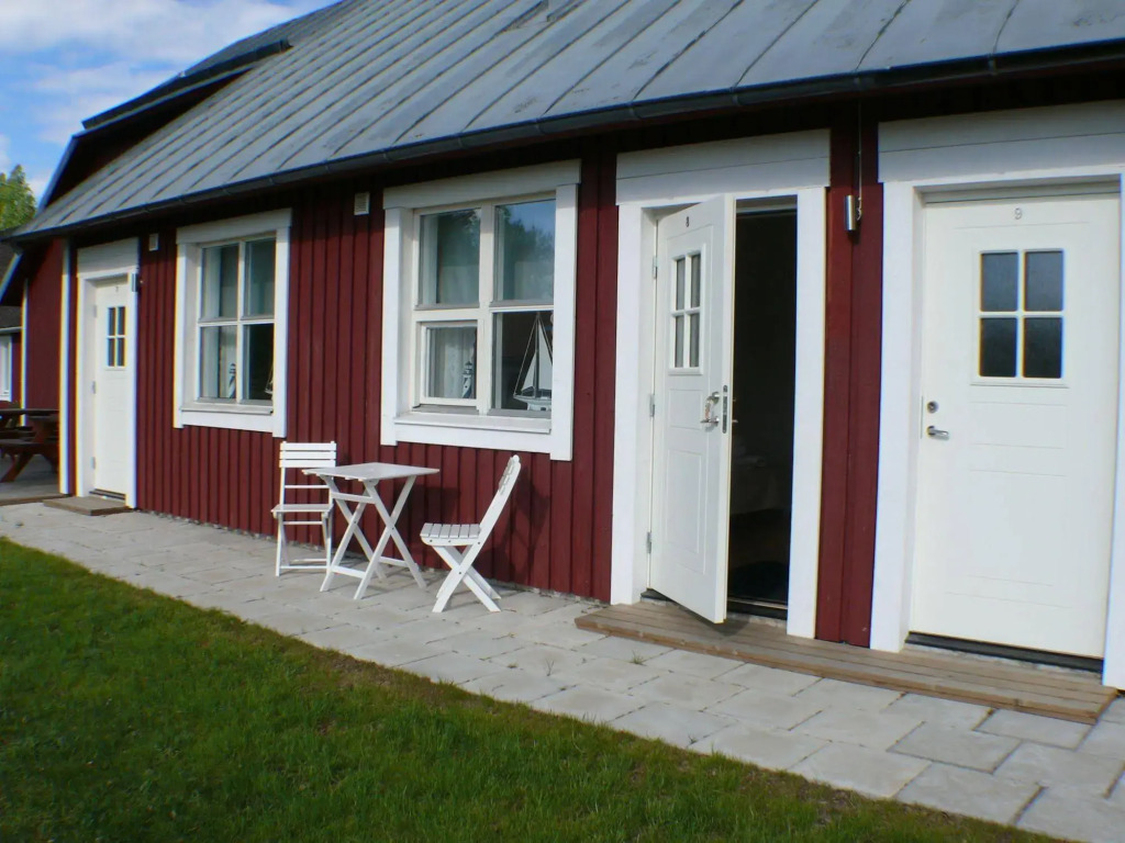 Perssons i Backens Pensionat- Sjötorps Vandrarhem & Rum