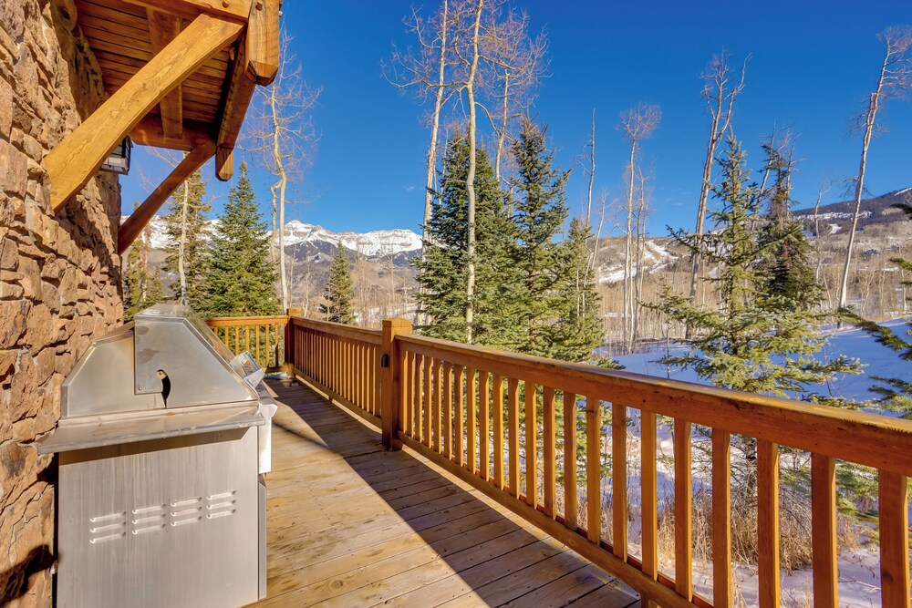 Mountain Village Marvel w/ Hot Tub & Home Gym