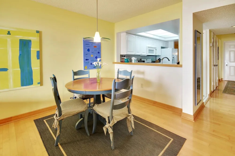 Land's End 303 Building 11 Beachfront With Private Balcony!