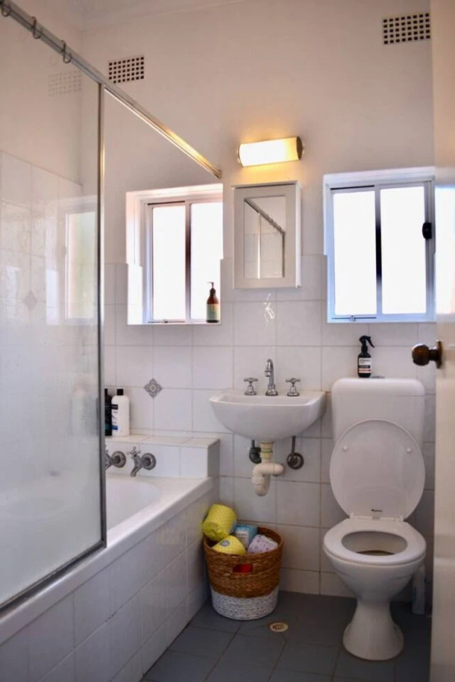Bright Artist Apartment in Maroubra