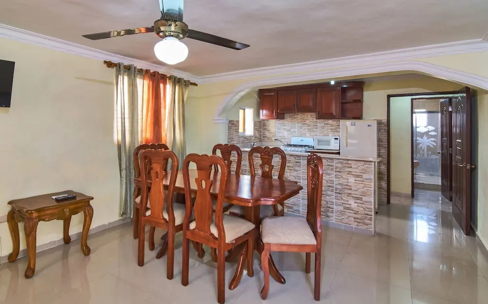 Spacious 2-Bedroom Apartment with 2 Bathrooms Near SDQ Airport Fast Wi-Fi