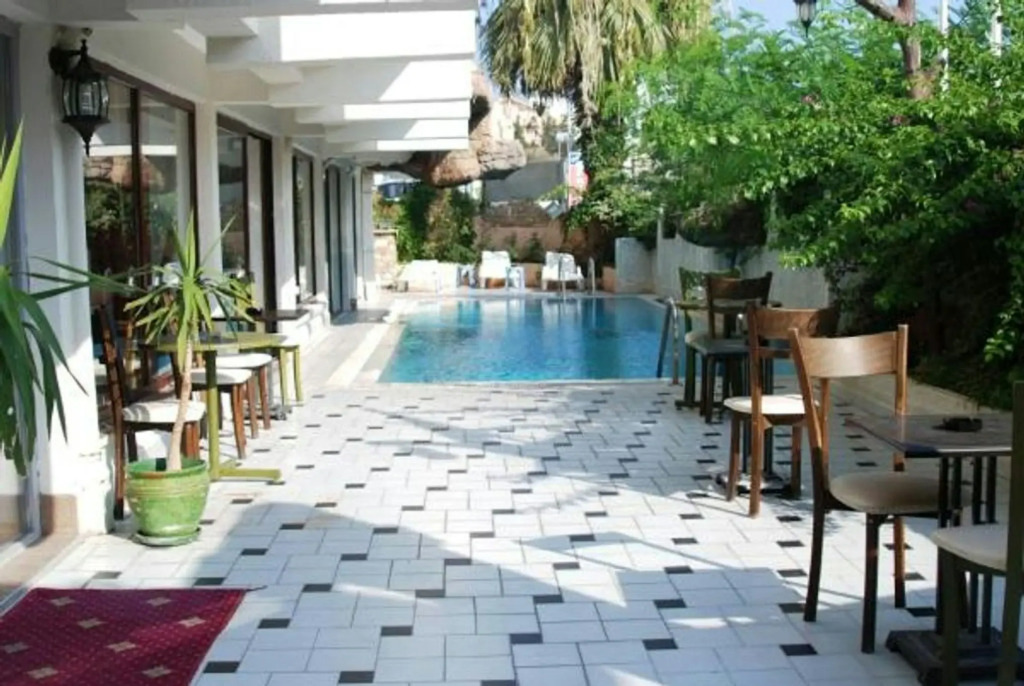 Royal City Hotel