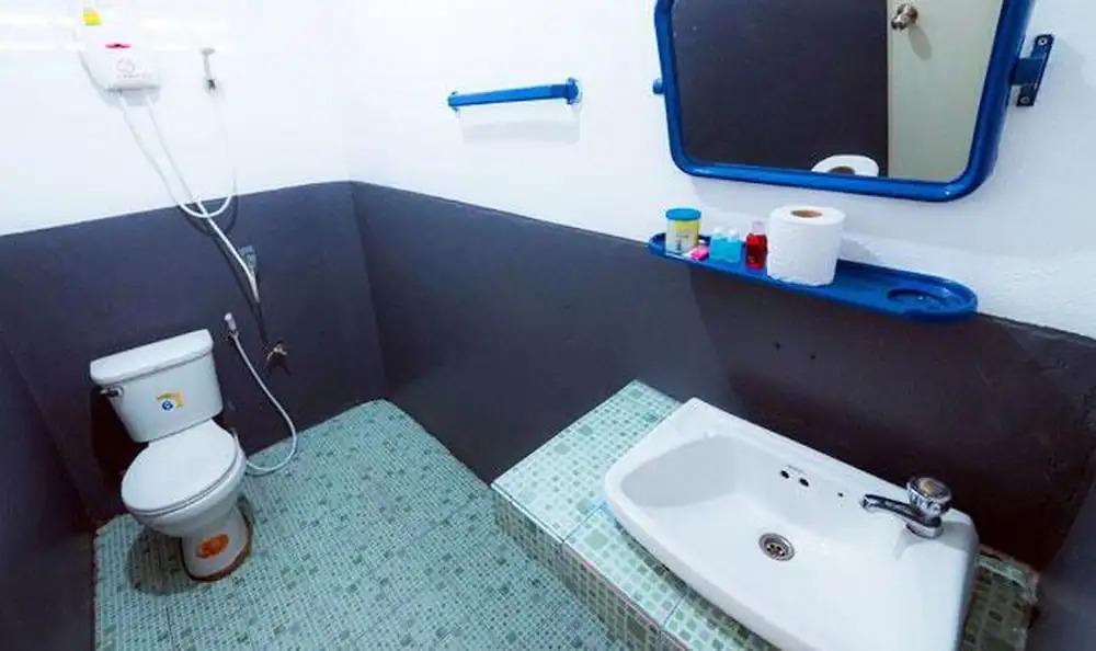 Asia Blue - Beach Hostel Hacienda - Bed in 4-bed Dormitory Room