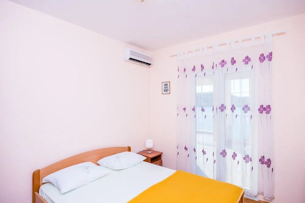 Violic Apartments