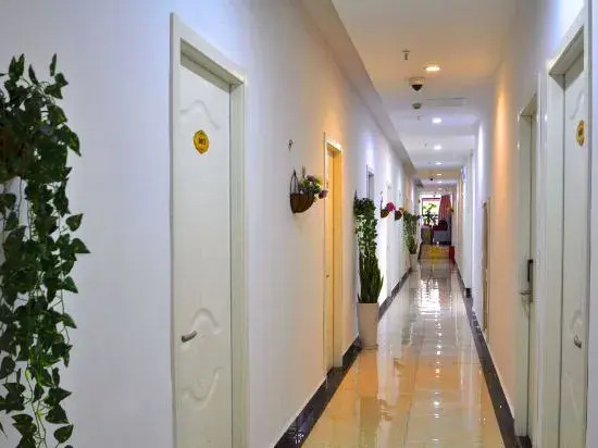 Zsmart Zhishang Hotel (Shanghai North Bund Baoshan Road subway station store)