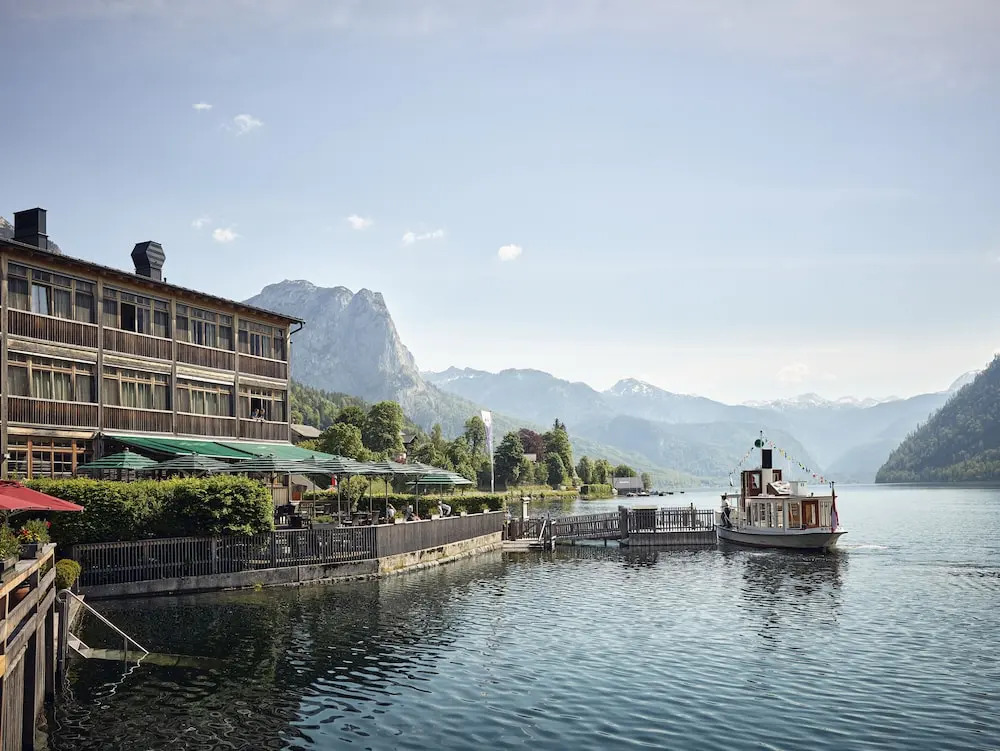 TAUROA Seehotel Grundlsee