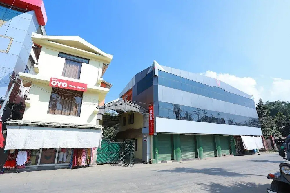 Hotel River Moon by OYO Rooms