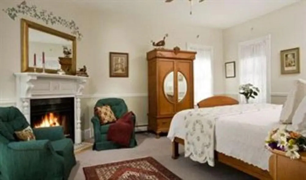The Maple Leaf Inn