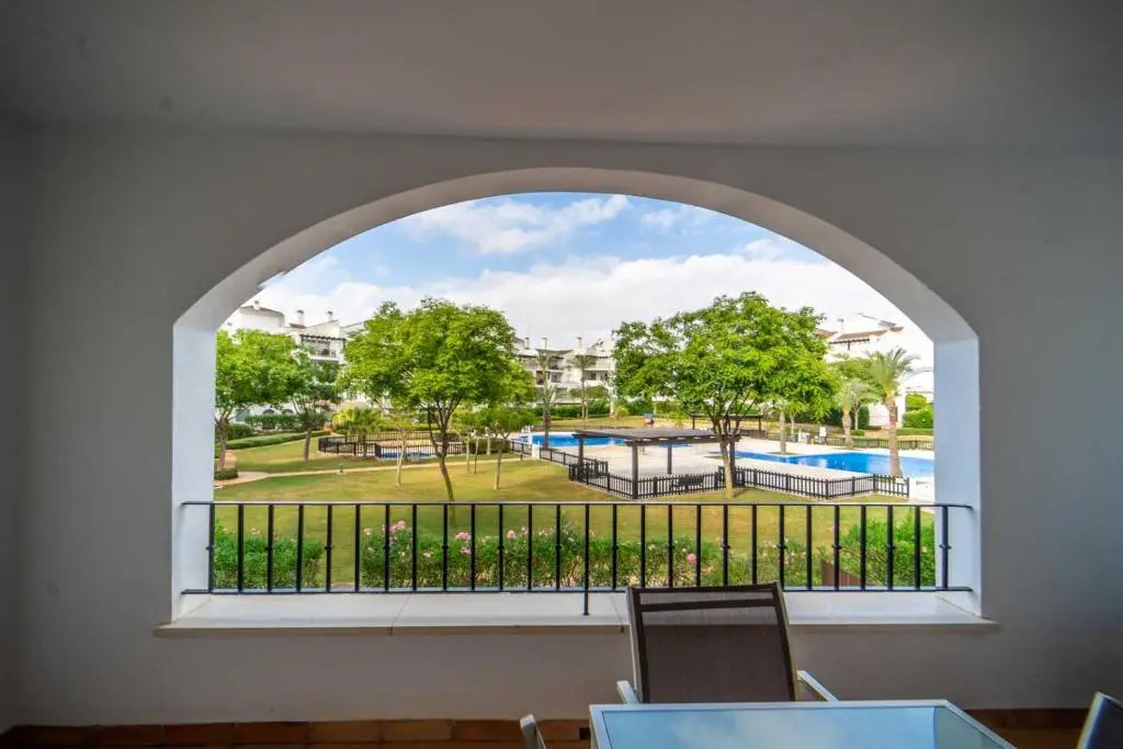 Bright Apartment with Pool Views - BA811
