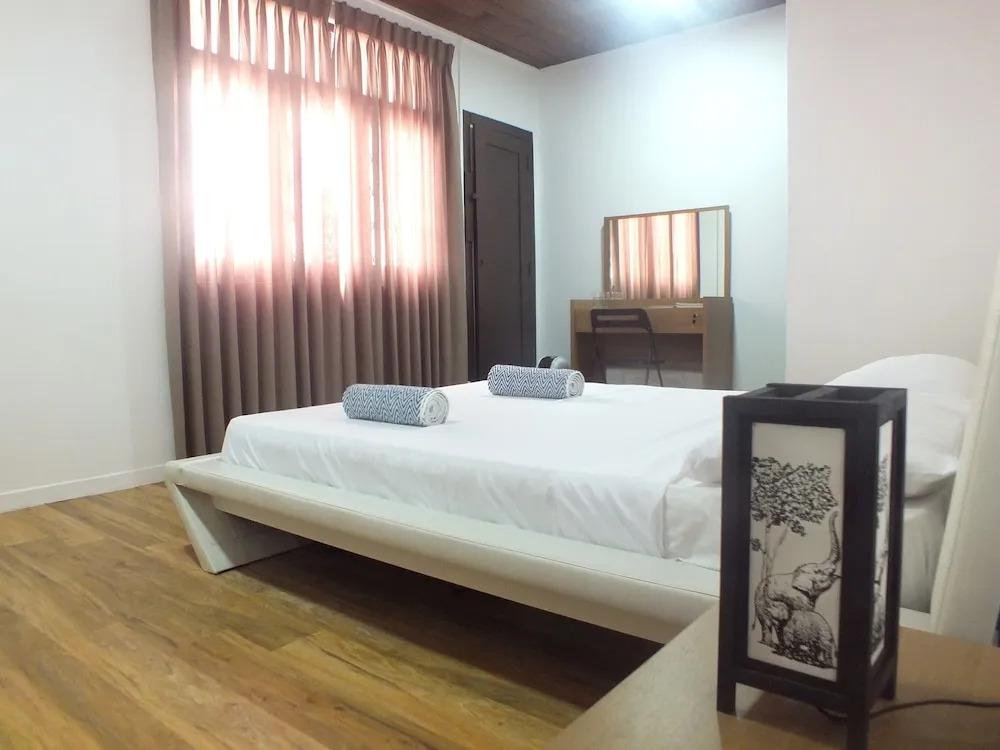 Drop Inn Hostels